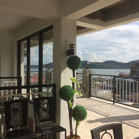 Kent Travellers' Inn Корон Екстериор снимка