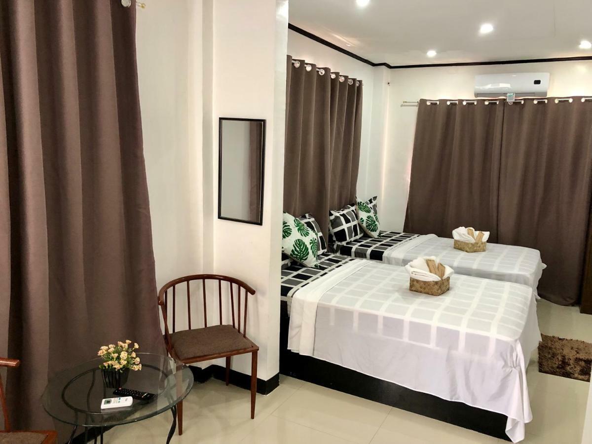 Kent Travellers' Inn Корон Екстериор снимка